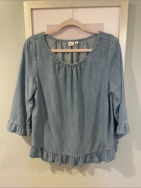 GAP Chambray Ruffle-Hem Women's Blouse in Light Blue